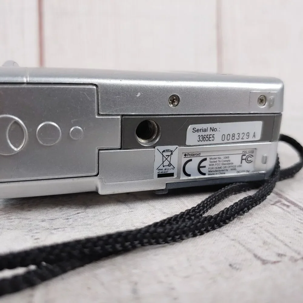 Polaroid PDC 5355 5.3MP Compact Digital Camera SILVER, 3365 Y2K - TESTED WORKING